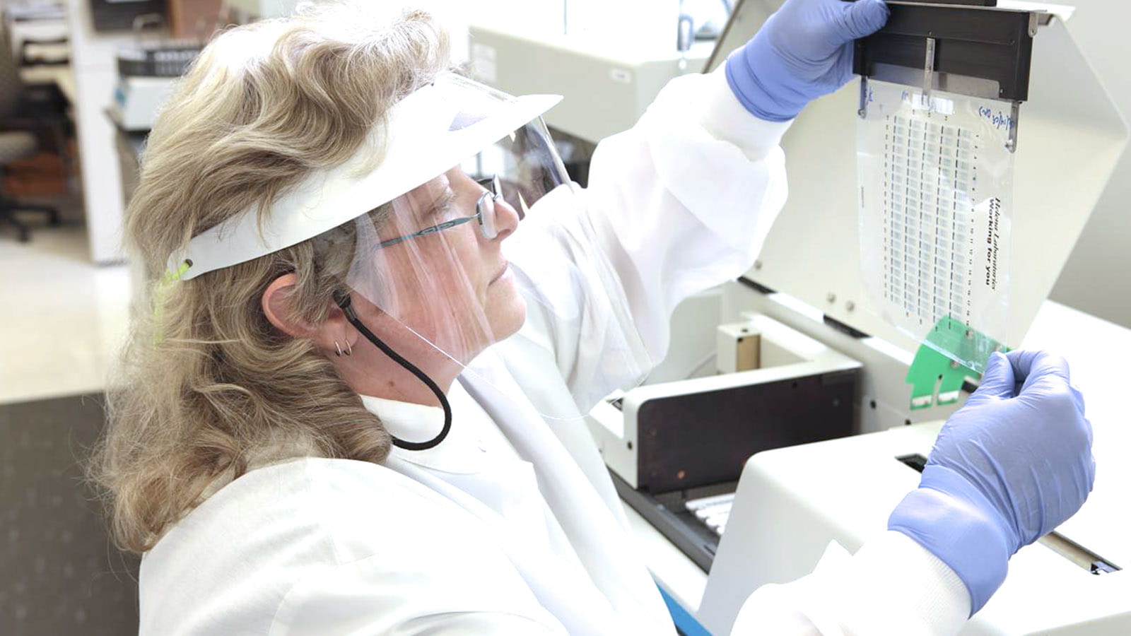 CSL Plasma US Lab employee